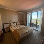 Hotel Family Radiana 2*