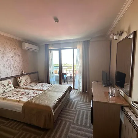 Family Radiana Hotel 2*