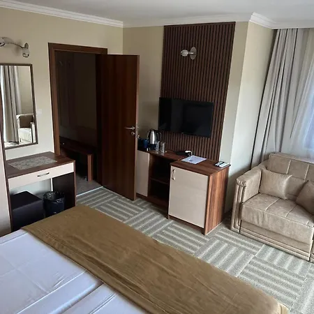 Hotel Family Radiana 2*