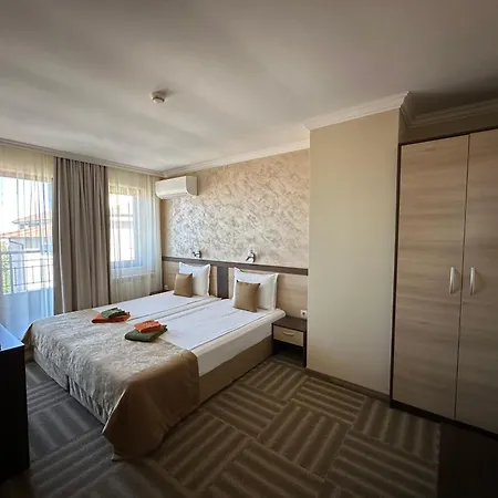 Family Radiana Hotel