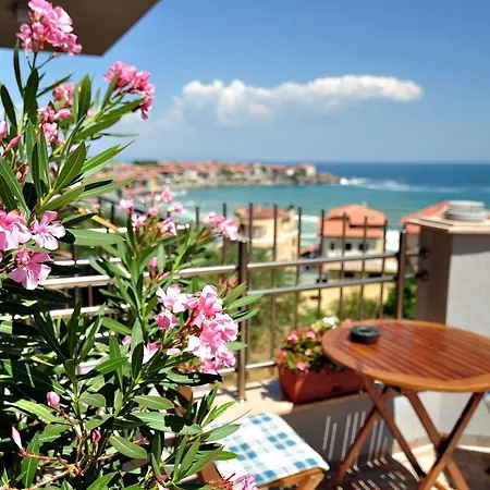 Family Radiana Hotel 2*