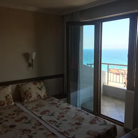 Family Radiana Hotel 2*