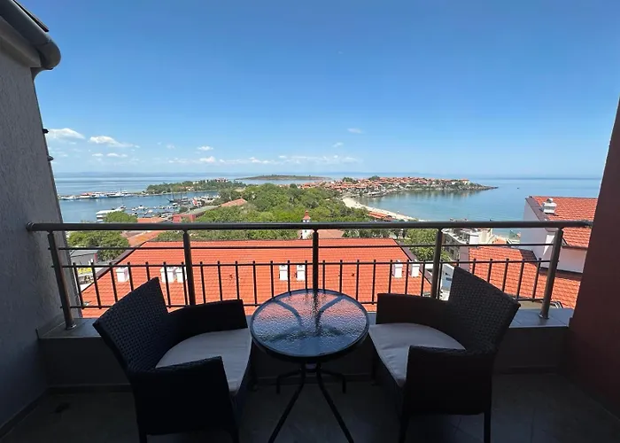 Family Radiana Хотел 2*