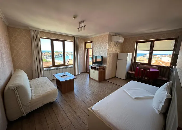 Хотел Family Radiana