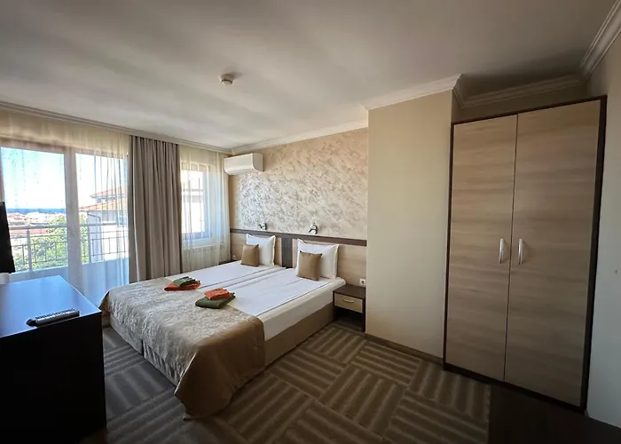 Family Radiana Хотел