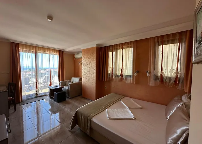 Family Radiana 2* Созопол