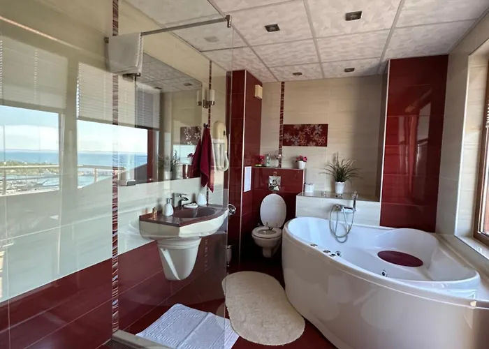 Хотел Family Radiana