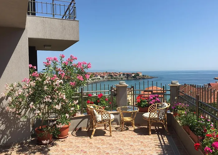 Family Radiana 2* Созопол