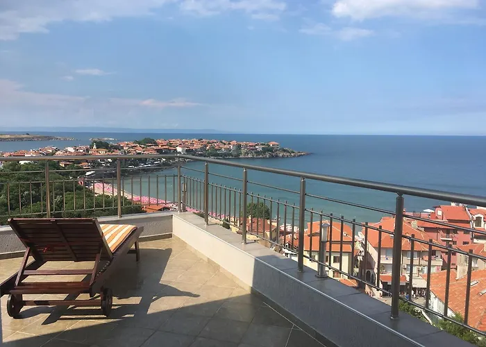 Хотел Family Radiana 2*