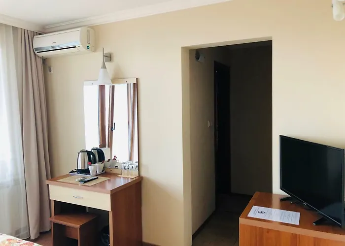 Family Radiana Хотел 2*